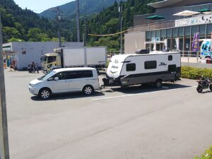 トレーラー