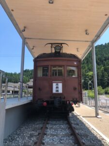田口線の木製車両展示